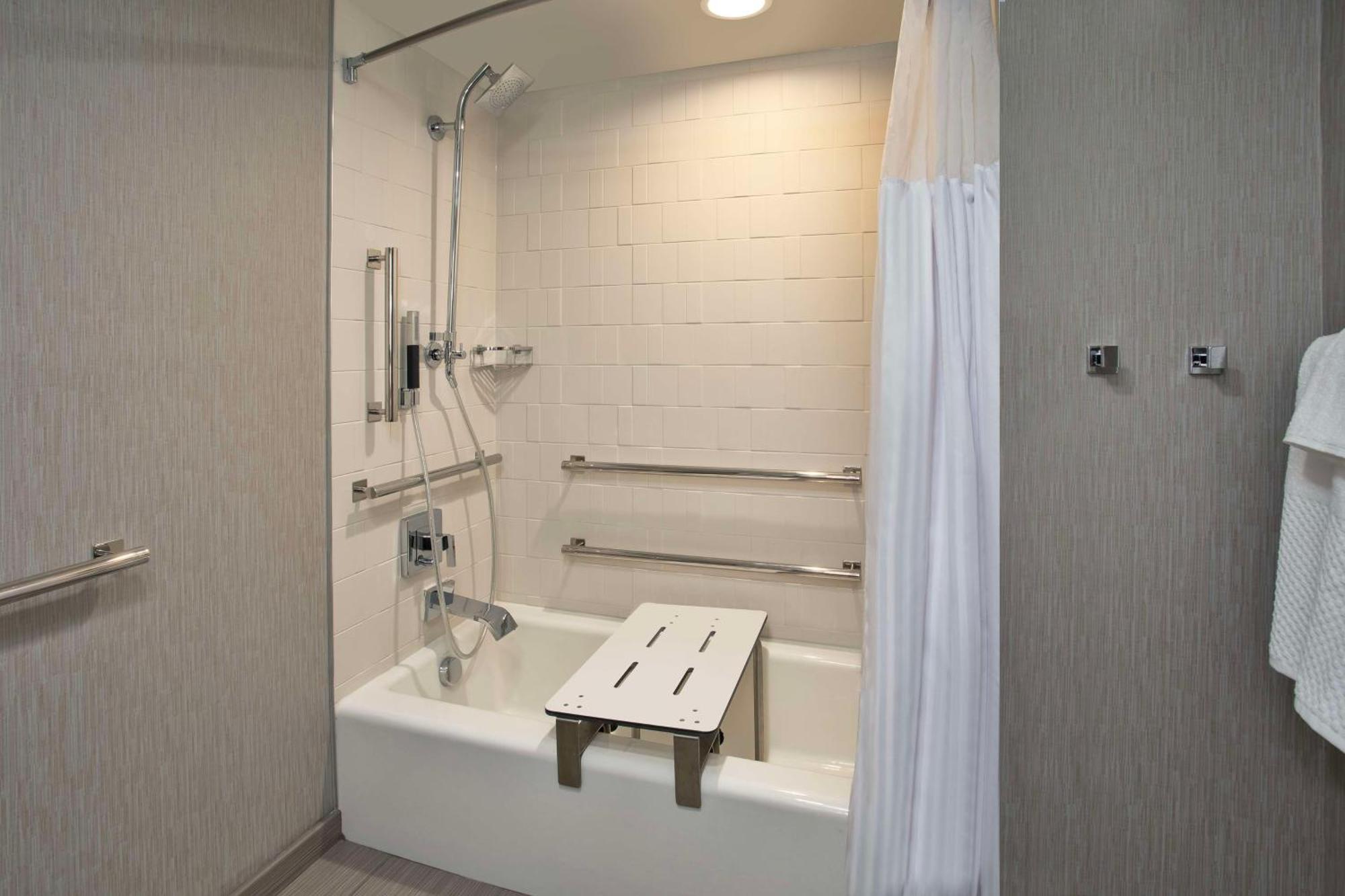 Double Room Two Double Beds Mobility Accessible Tub,1563331402:JPEG